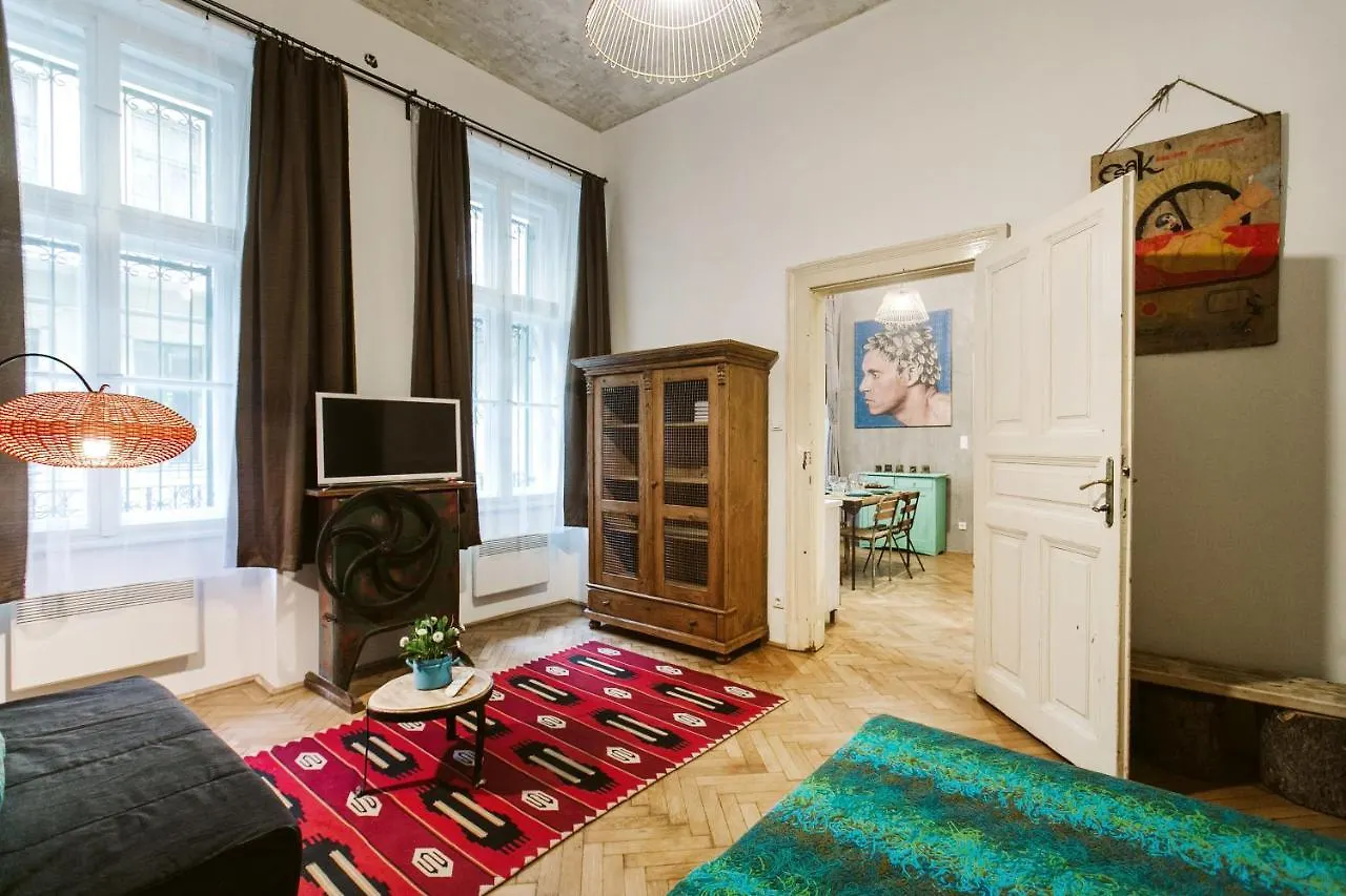 The Art Of Home Budapest 0*,