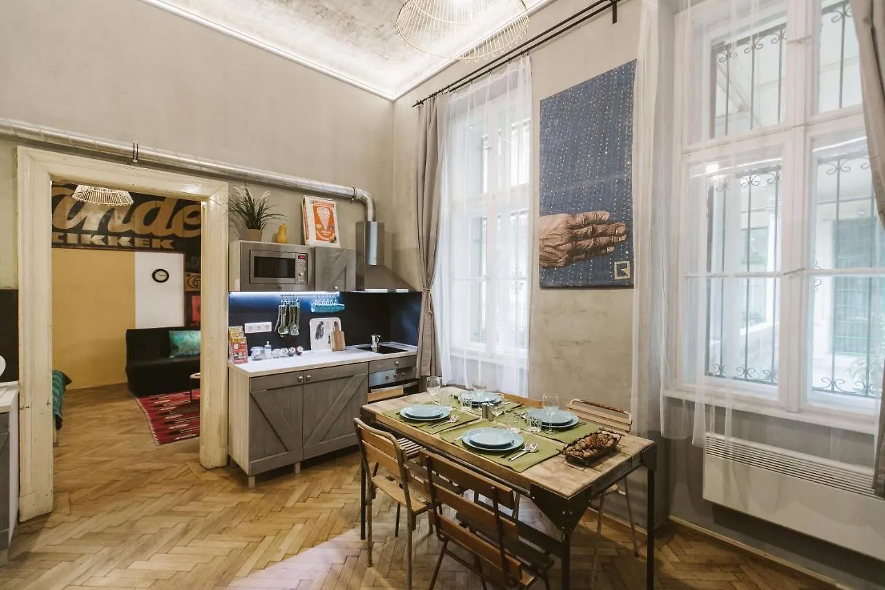 The Art Of Home Budapest Apartment